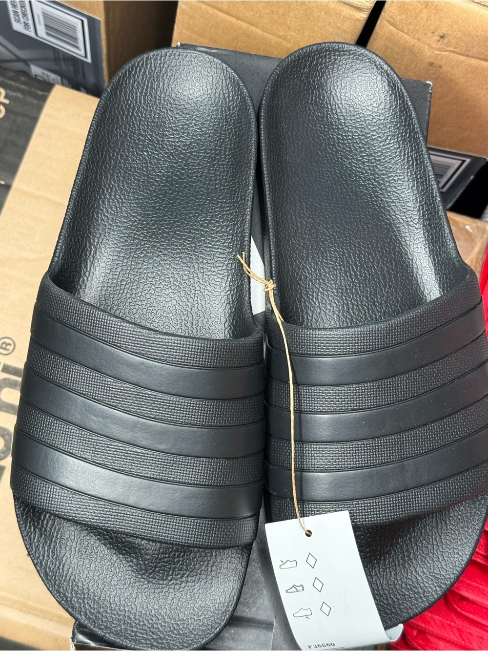 NWT Men size9/women size 10 adidas Black Logo Slide with Textured Footbed